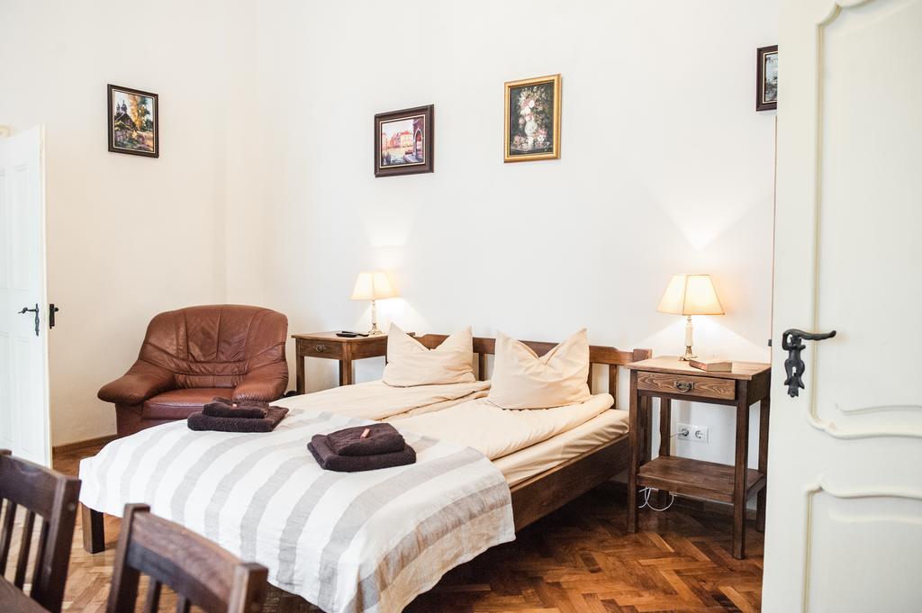 Brukenthal Central Apartments Sibiu Chambre photo