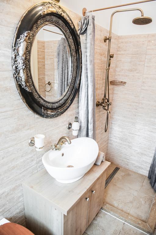 Brukenthal Central Apartments Sibiu Chambre photo